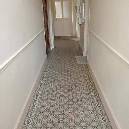 Le Charme Des Berceaux Apartment *
