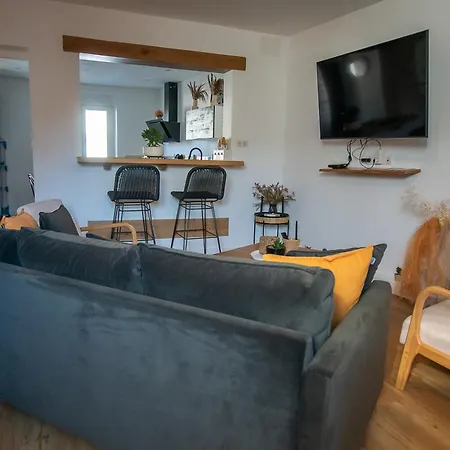 Le Charme Des Berceaux Apartament *